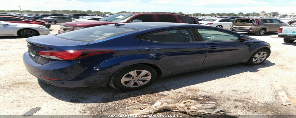 5NPDH4AE8GH675359 2016 HYUNDAI ELANTRA photo no. 4