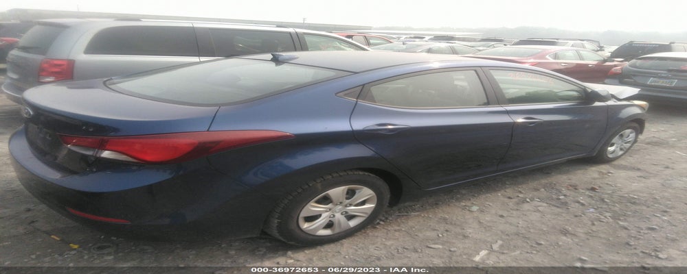5NPDH4AE1GH704068 2016 HYUNDAI ELANTRA photo no. 4
