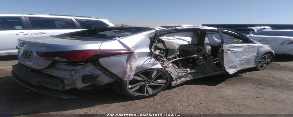 KMHDH4AE7FU234368 2015 HYUNDAI ELANTRA photo no. 4