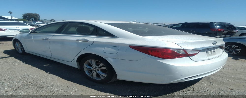 5NPEC4AC6BH237885 2011 HYUNDAI SONATA photo no. 3