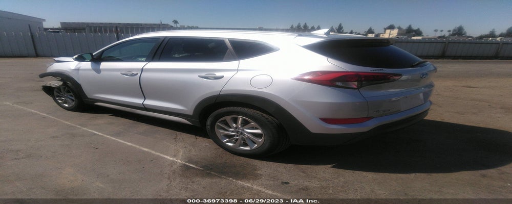 KM8J33A46JU716096 2018 HYUNDAI TUCSON photo no. 3