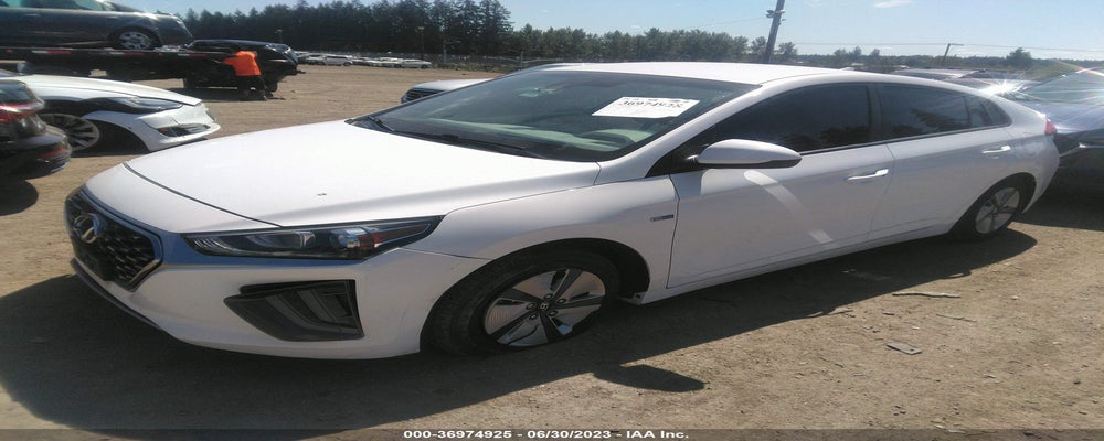 KMHC65LC6LU186425 2020 HYUNDAI IONIQ HYBRID photo no. 2