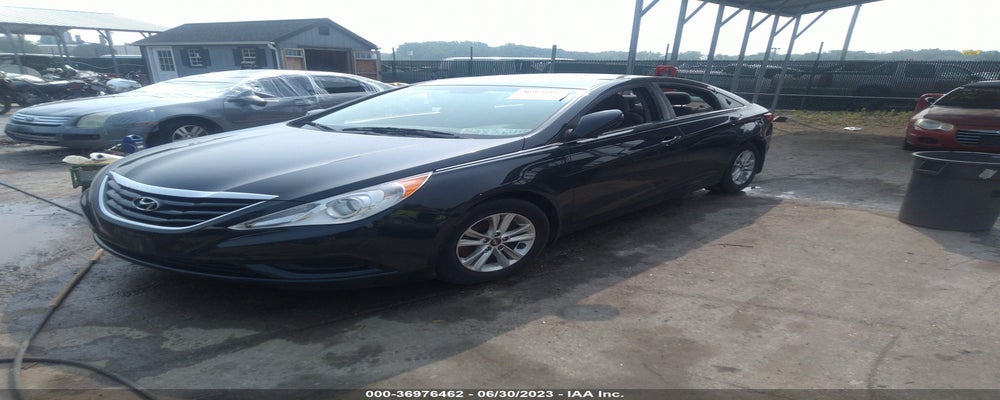 5NPEB4AC4DH683135 2013 HYUNDAI SONATA photo no. 2