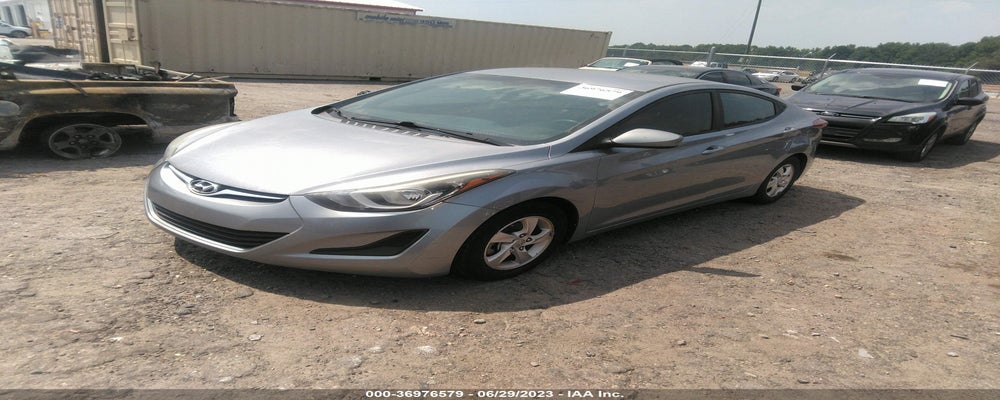 5NPDH4AE3FH636967 2015 HYUNDAI ELANTRA photo no. 2