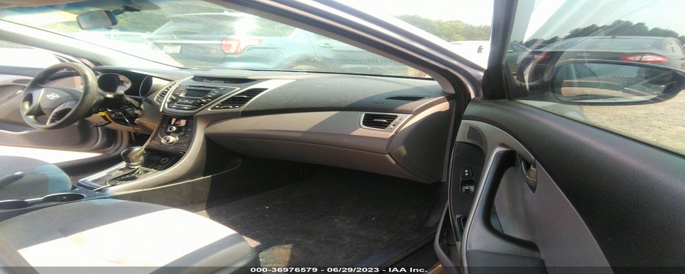 5NPDH4AE3FH636967 2015 HYUNDAI ELANTRA photo no. 5