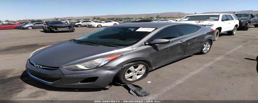 5NPDH4AE9DH373185 2013 HYUNDAI ELANTRA photo no. 2