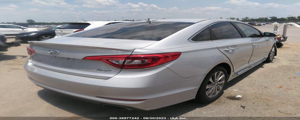 5NPE34AF8FH083633 2015 HYUNDAI SONATA photo no. 4