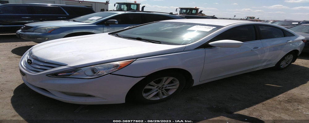 5NPEB4AC2DH539843 2013 HYUNDAI SONATA photo no. 2