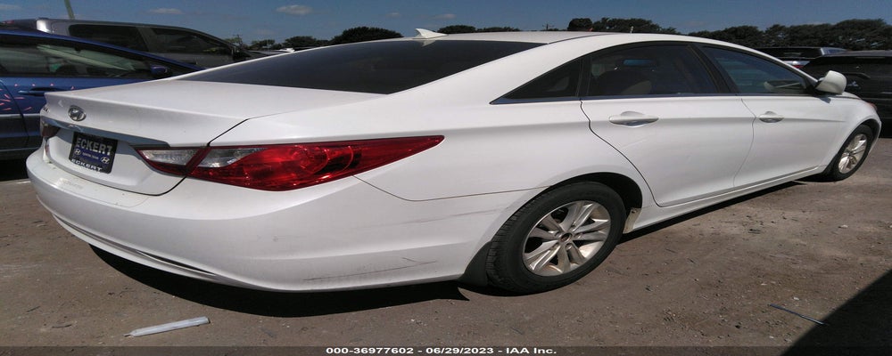 5NPEB4AC2DH539843 2013 HYUNDAI SONATA photo no. 4