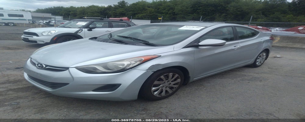 5NPDH4AE1DH157718 2013 HYUNDAI ELANTRA photo no. 2