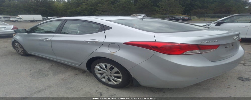 5NPDH4AE1DH157718 2013 HYUNDAI ELANTRA photo no. 3