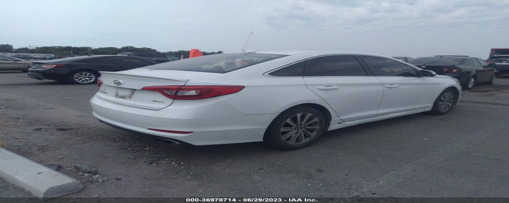 5NPE34AF2FH021998 2015 HYUNDAI SONATA photo no. 4