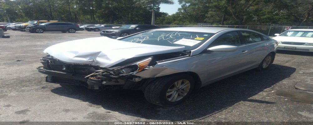 5NPEB4AC1CH381364 2012 HYUNDAI SONATA photo no. 2