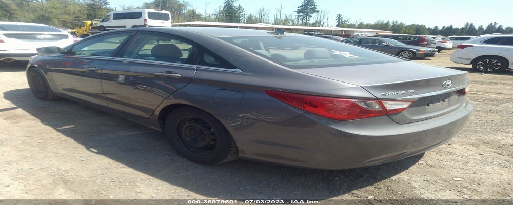 5NPEB4AC5BH155617 2011 HYUNDAI SONATA photo no. 3