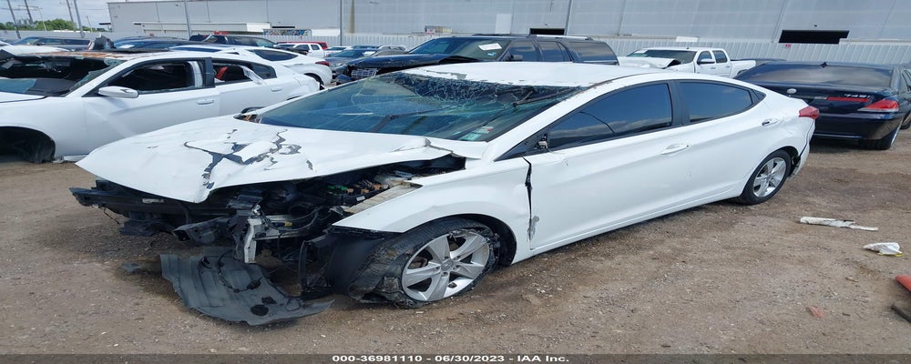 5NPDH4AE8DH156775 2013 HYUNDAI ELANTRA photo no. 2