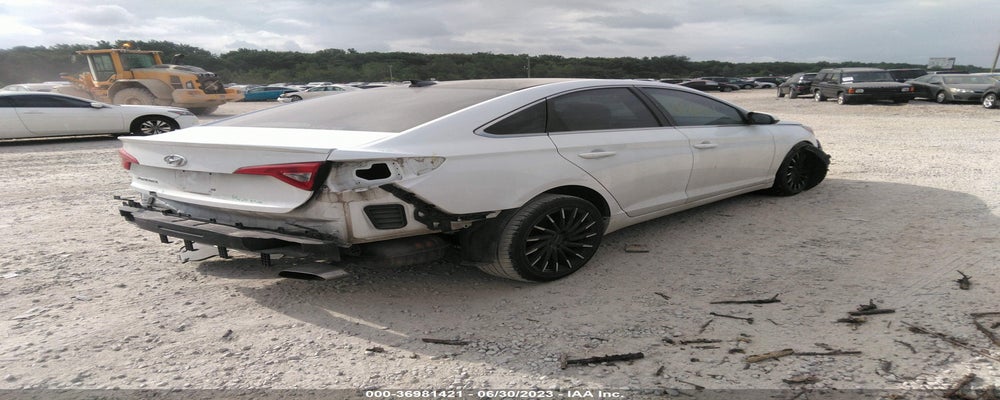 5NPE24AF0GH417044 2016 HYUNDAI SONATA photo no. 4