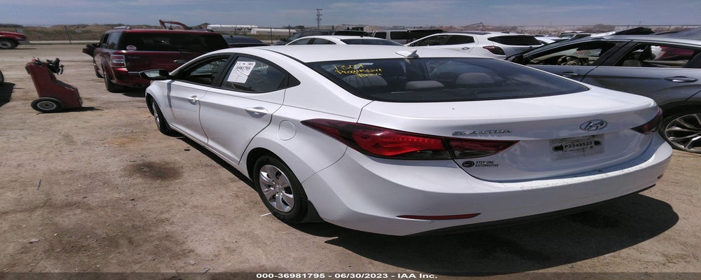 5NPDH4AE0GH732993 2016 HYUNDAI ELANTRA photo no. 3