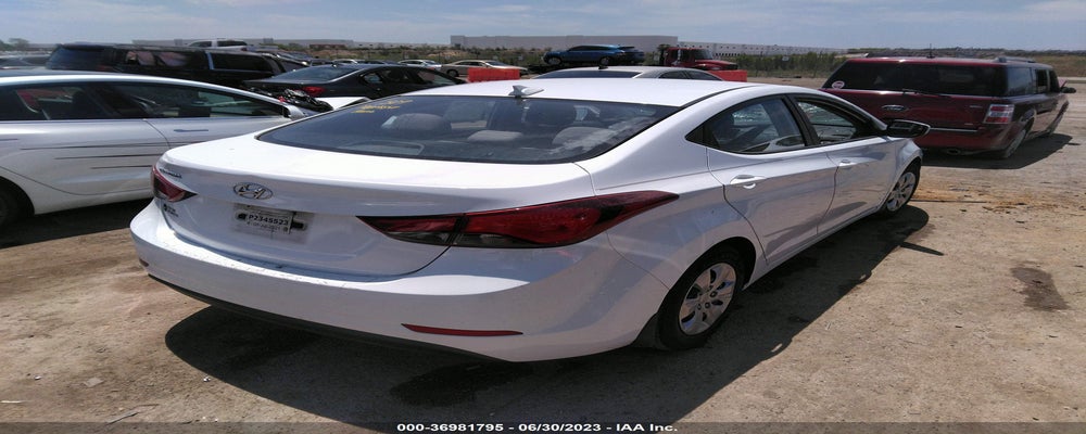 5NPDH4AE0GH732993 2016 HYUNDAI ELANTRA photo no. 4