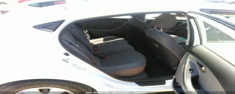 5NPDH4AE0GH732993 2016 HYUNDAI ELANTRA photo no. 8