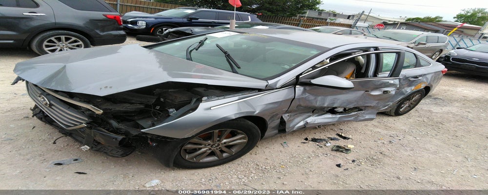 5NPE24AF0HH543745 2017 HYUNDAI SONATA photo no. 2