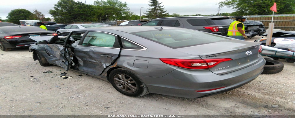 5NPE24AF0HH543745 2017 HYUNDAI SONATA photo no. 3