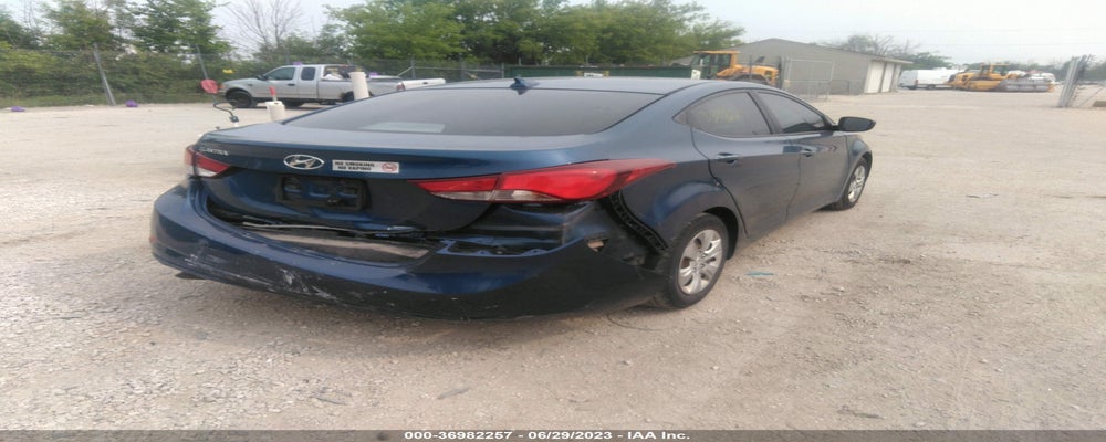 KMHDH4AE1GU555842 2016 HYUNDAI ELANTRA photo no. 4