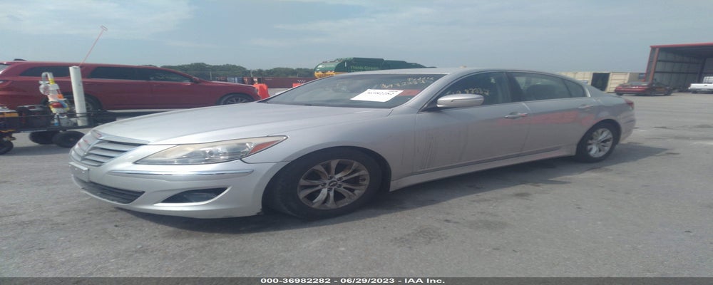 KMHGC4DD4CU178724 2012 HYUNDAI GENESIS photo no. 2