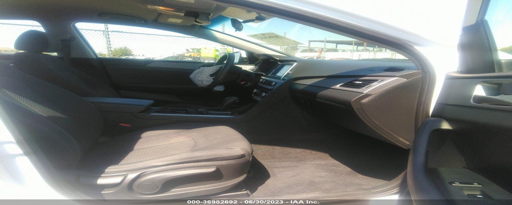 5NPE24AF2KH819401 2019 HYUNDAI SONATA photo no. 5