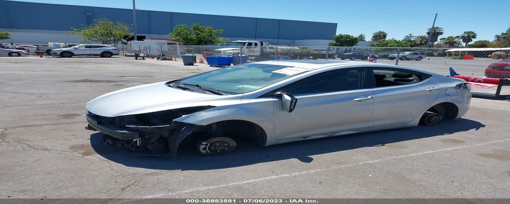5NPDH4AE3FH550445 2015 HYUNDAI ELANTRA photo no. 2