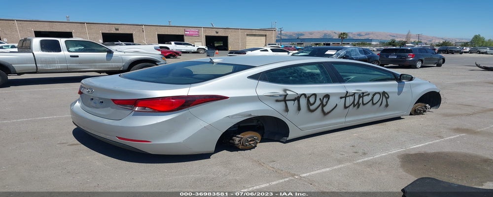 5NPDH4AE3FH550445 2015 HYUNDAI ELANTRA photo no. 4