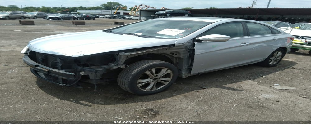 5NPEC4AC6BH004797 2011 HYUNDAI SONATA photo no. 2