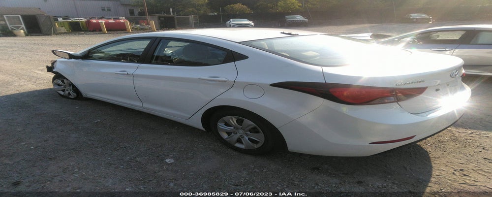 5NPDH4AEXGH712931 2016 HYUNDAI ELANTRA photo no. 3