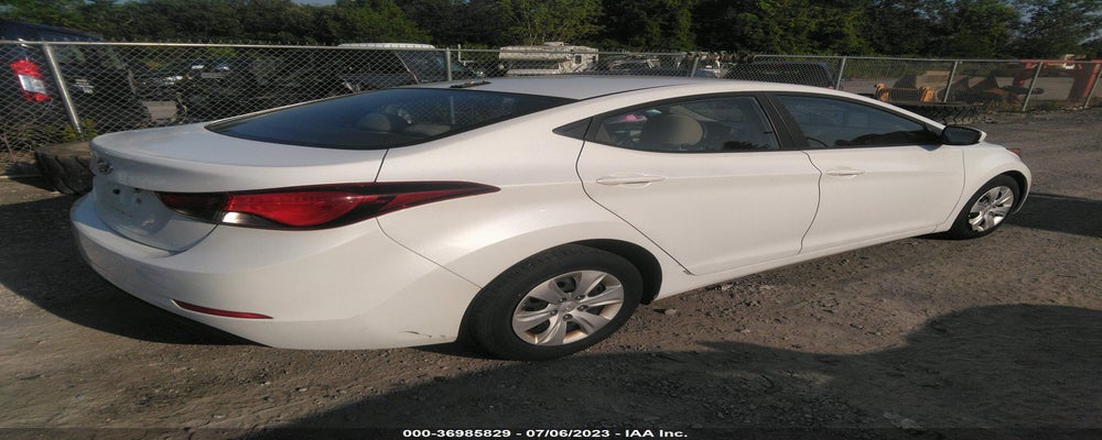 5NPDH4AEXGH712931 2016 HYUNDAI ELANTRA photo no. 4