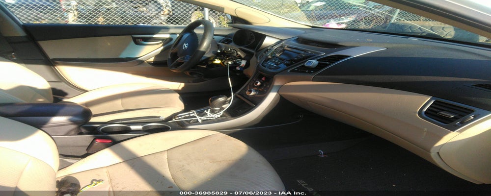 5NPDH4AEXGH712931 2016 HYUNDAI ELANTRA photo no. 5