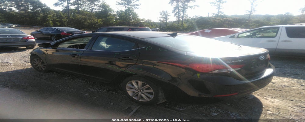KMHDH4AE1FU433318 2015 HYUNDAI ELANTRA photo no. 3