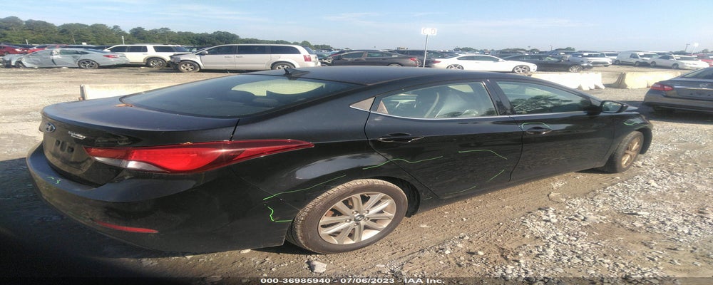 KMHDH4AE1FU433318 2015 HYUNDAI ELANTRA photo no. 4