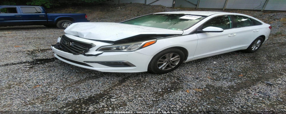 5NPE24AF4FH231277 2015 HYUNDAI SONATA photo no. 2