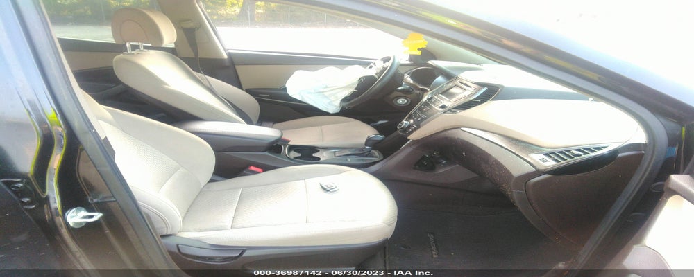 5NMZTDLB6HH026441 2017 HYUNDAI SANTA FE SPORT photo no. 5