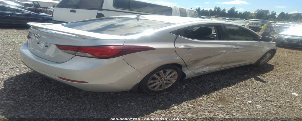 KM8DH4AE3FU230866 2015 HYUNDAI ELANTRA photo no. 4