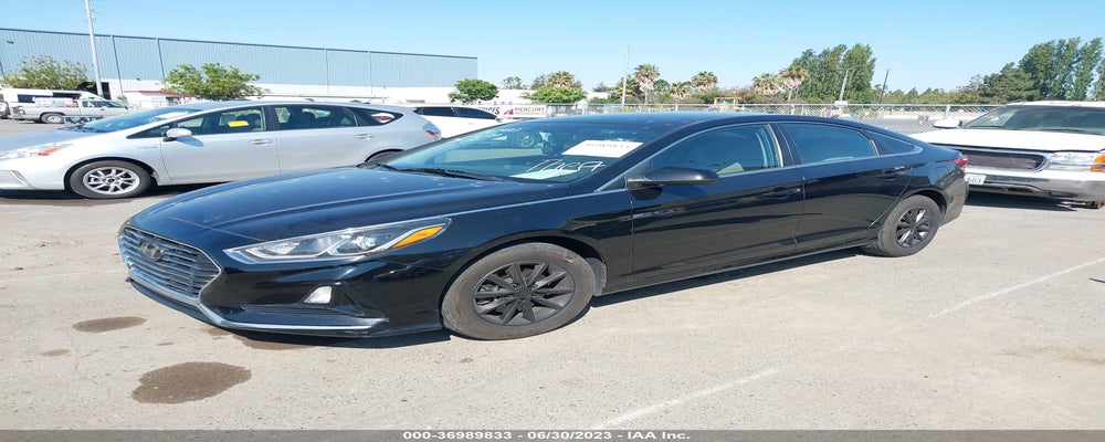 5NPE24AFXJH689656 2018 HYUNDAI SONATA photo no. 2