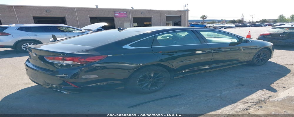 5NPE24AFXJH689656 2018 HYUNDAI SONATA photo no. 4