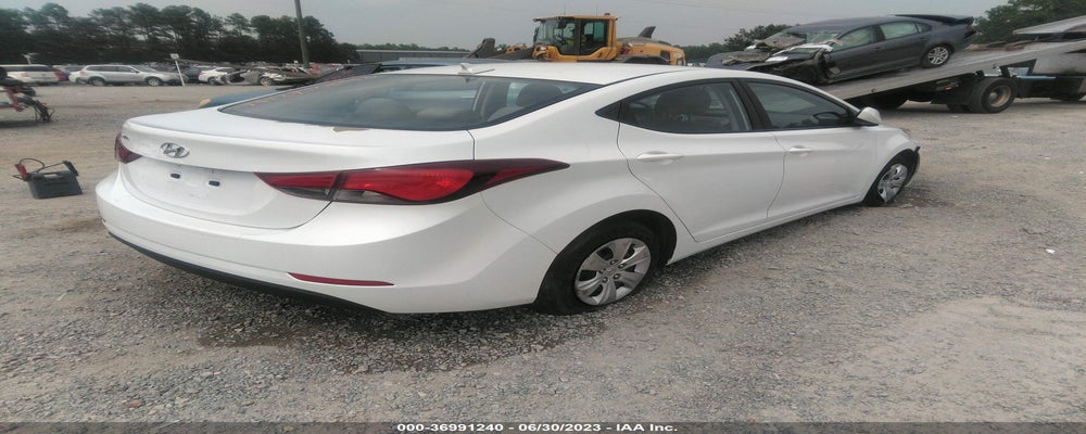 5NPDH4AE7GH720100 2016 HYUNDAI ELANTRA photo no. 4