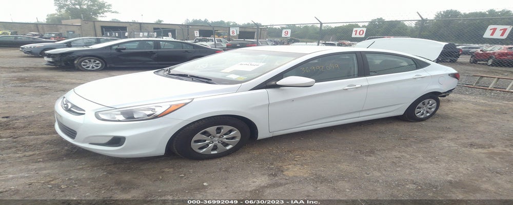 KMHCT4AE1HU365809 2017 HYUNDAI ACCENT photo no. 2