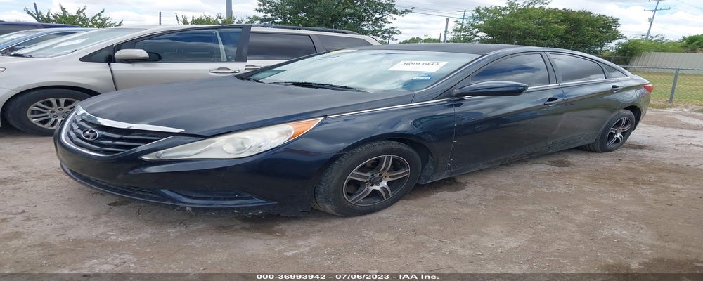 5NPEB4AC4BH023321 2011 HYUNDAI SONATA photo no. 2