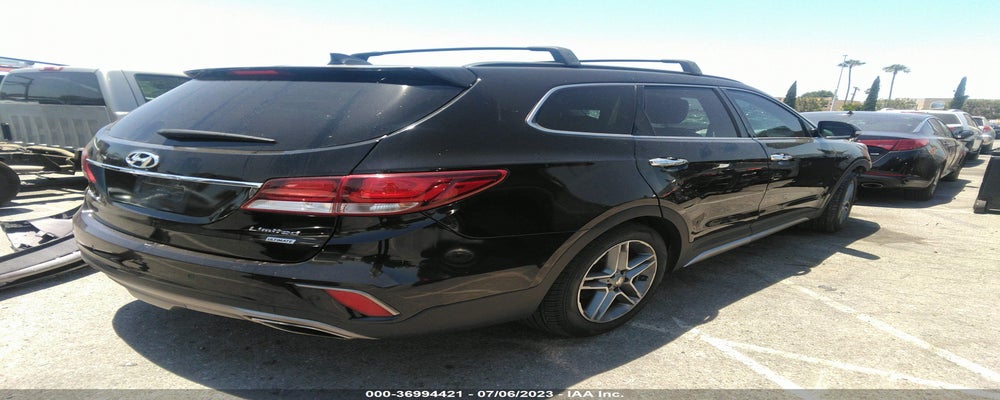KM8SR4HF1HU233366 2017 HYUNDAI SANTA FE photo no. 4