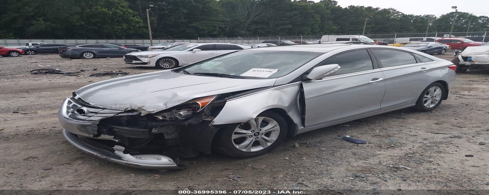 5NPEC4AC2BH120417 2011 HYUNDAI SONATA photo no. 2