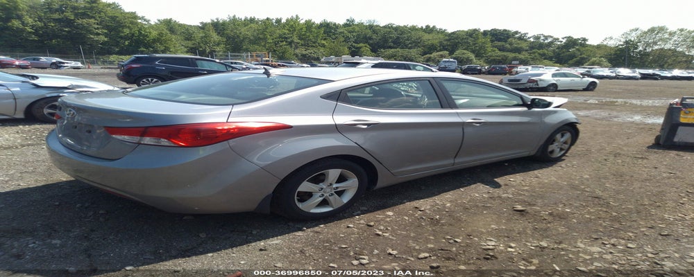 KMHDH4AE9DU765763 2013 HYUNDAI ELANTRA photo no. 4