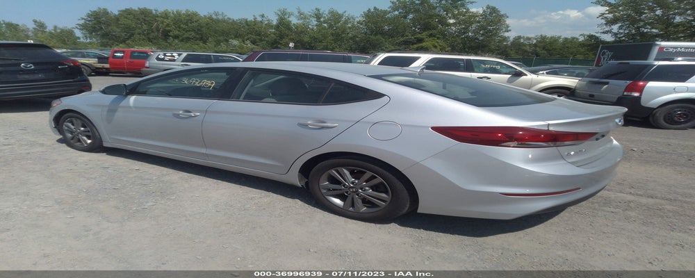 5NPD84LF3JH335372 2018 HYUNDAI ELANTRA photo no. 3