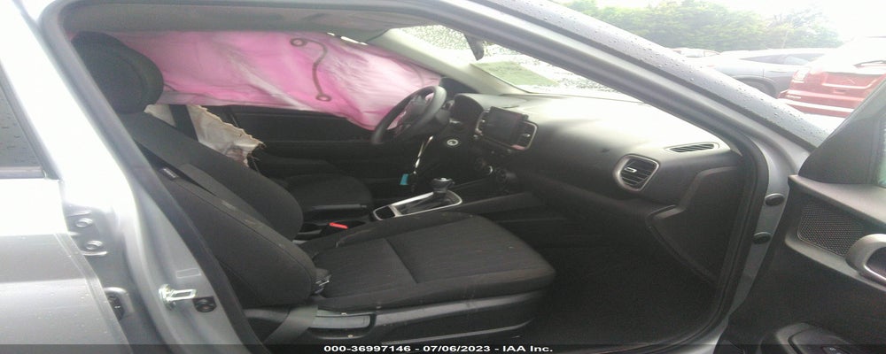 KMHRB8A31MU108615 2021 HYUNDAI VENUE photo no. 5