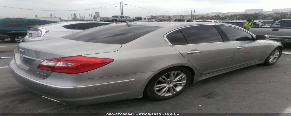 KMHGC4DD5CU154643 2012 HYUNDAI GENESIS photo no. 4